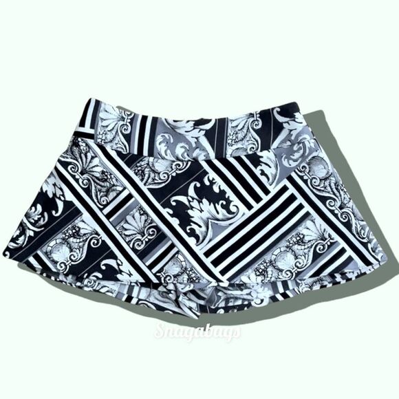 EXPRESS SHORTS SKIRT SKORT SIZE 8 BLACK/OFF WHITE - Picture 3 of 7